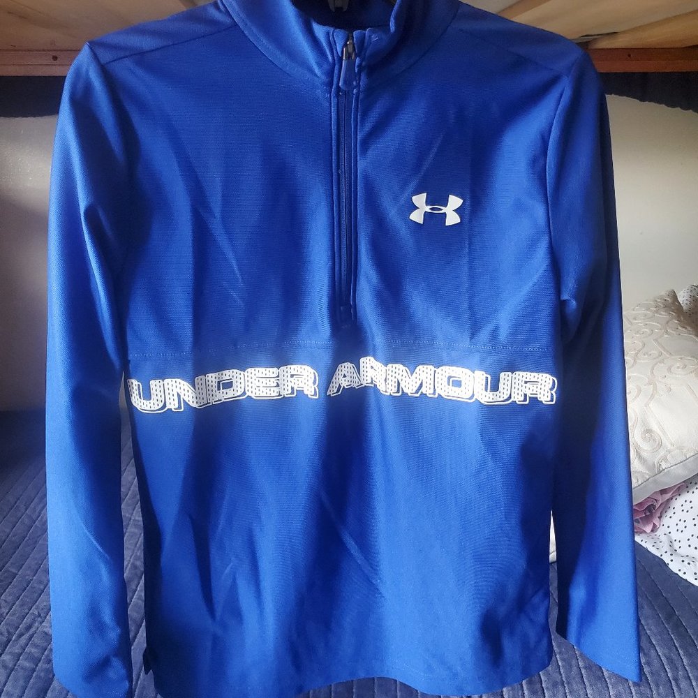 Under Armour long sleeve shirt/sweatshirt